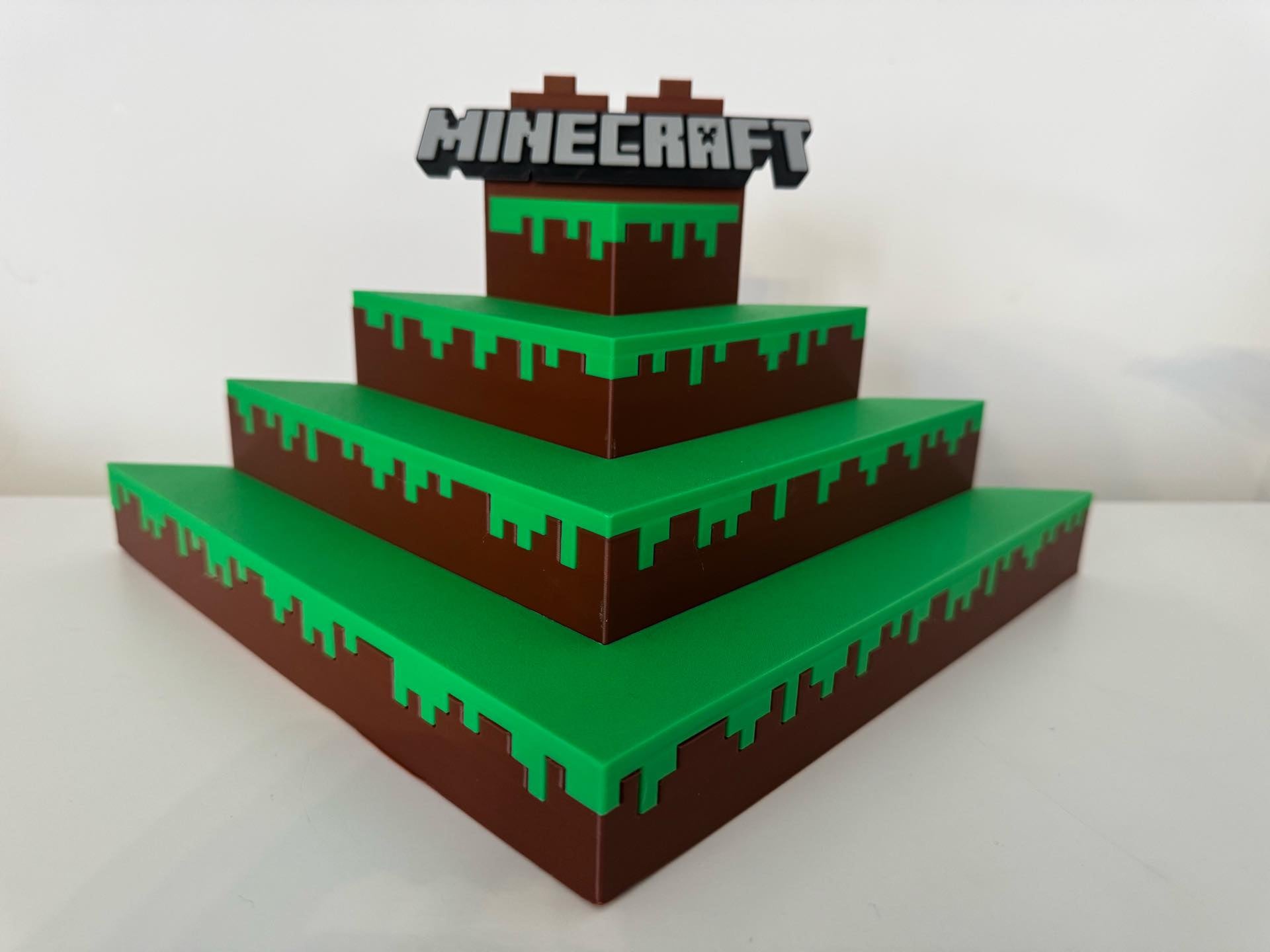 Espositore Minecraft Piramide Terra