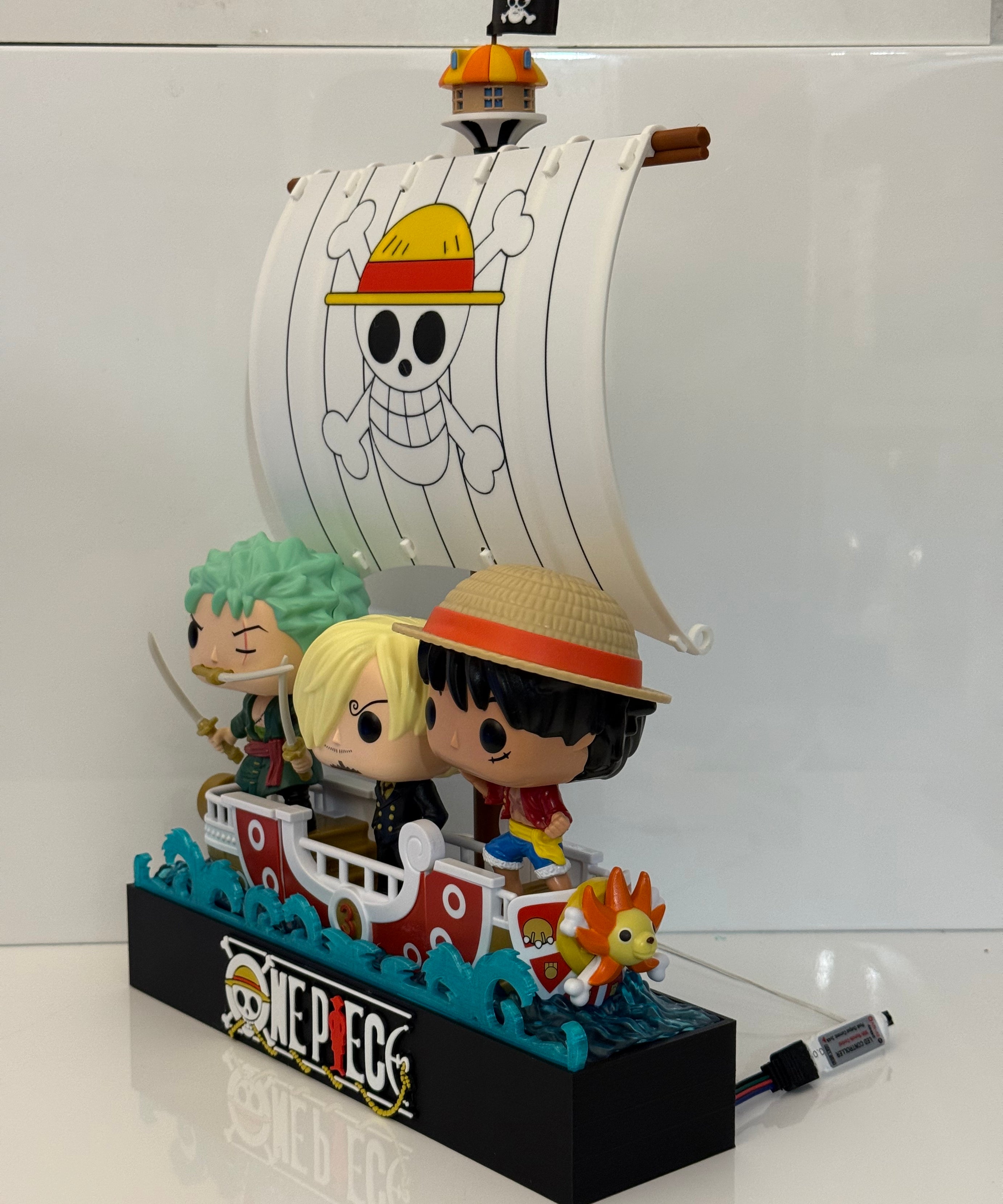 Espositore OnePiece Vela + Torre Osservazione